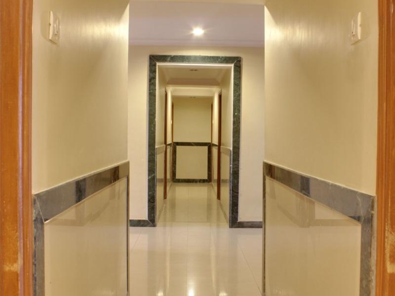 Lucky Hotel Goregaon Mumbai Exterior foto
