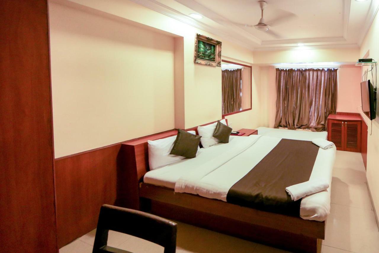 Lucky Hotel Goregaon Mumbai Exterior foto