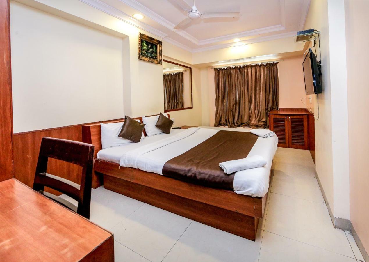 Lucky Hotel Goregaon Mumbai Exterior foto